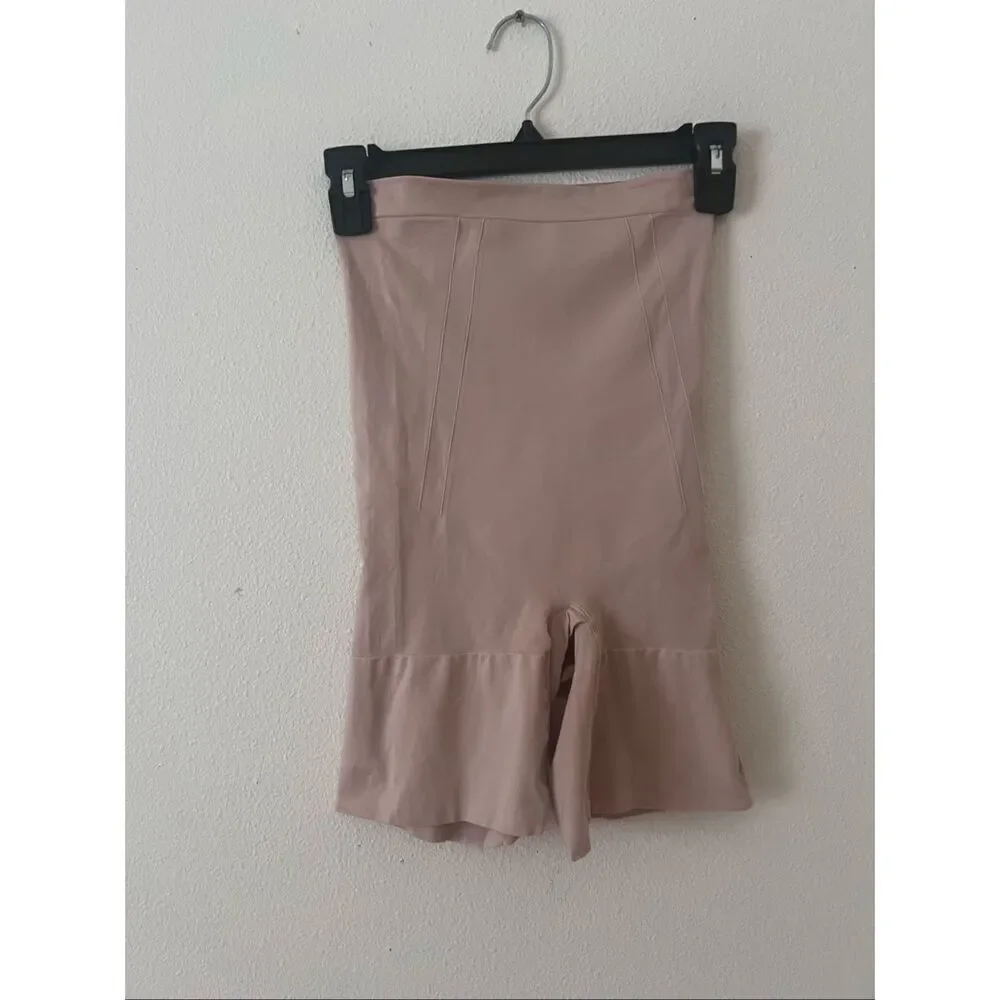 Spanx Size M/M woman's Shape wear Tummy control panties shorts Color nude